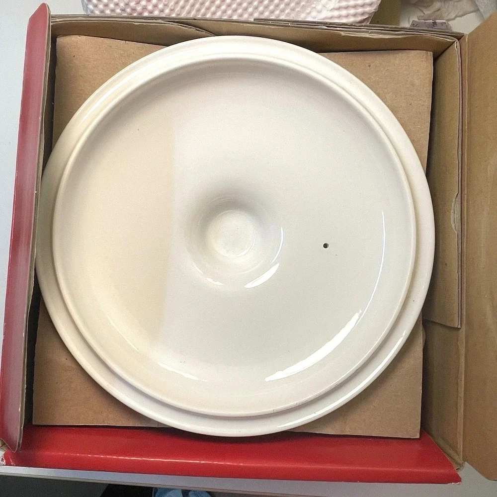 Nikko Christmastime Ovenware Casserole and Lid One &‎ Half Qt
